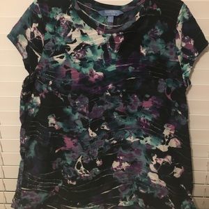 🎉 (5/$20) Colorful Vera Wang T-shirt blouse